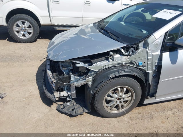 Toyota Prius Four 2017 JTDKARFU7H3536085 Image 12