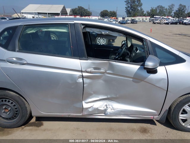 Honda FIT LX 2016 JHMGK5H55GS010011 Image 13