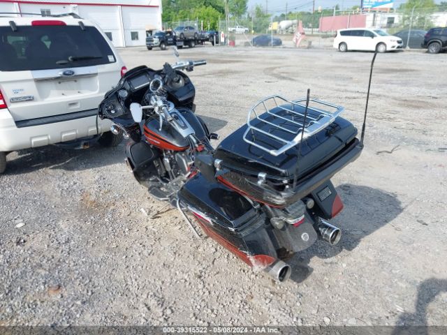 2015 HARLEY-DAVIDSON FLTRUSE 1HD1TAN12FB961116 Photo 2