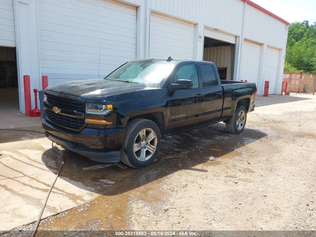 Chevrolet Silverado 1500 Custom 2017 1GCRCPEC7HZ270991 Image 2