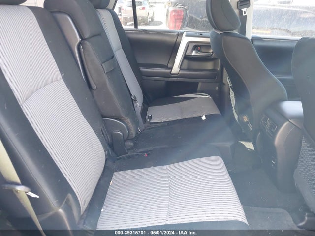 Toyota 4RUNNER SR5 2016 JTEZU5JR8G5142918 Image 8
