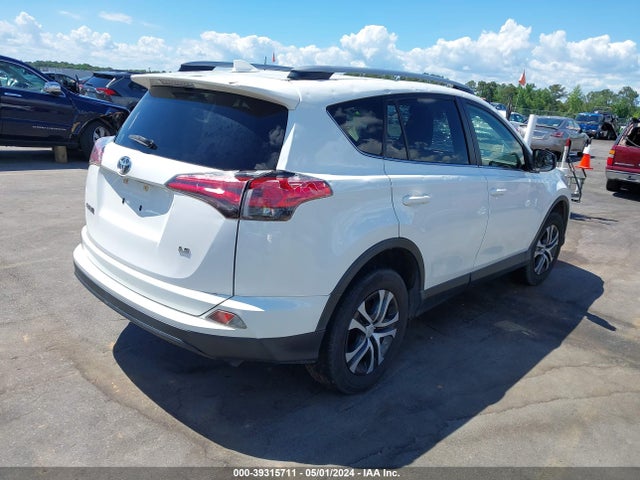 Toyota RAV4 LE 2017 JTMZFREV2HJ131385 Image 4