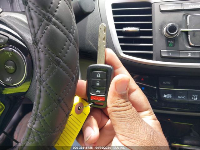 1HGCR2F31HA138251 Honda ACCORD LX
