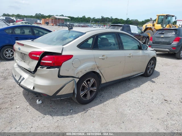 Ford FOCUS SE 2017 1FADP3FE3HL275010 Image 4