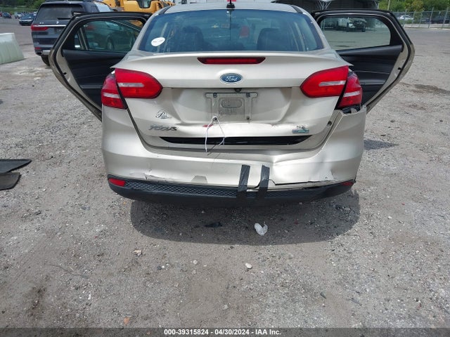 Ford FOCUS SE 2017 1FADP3FE3HL275010 Image 6