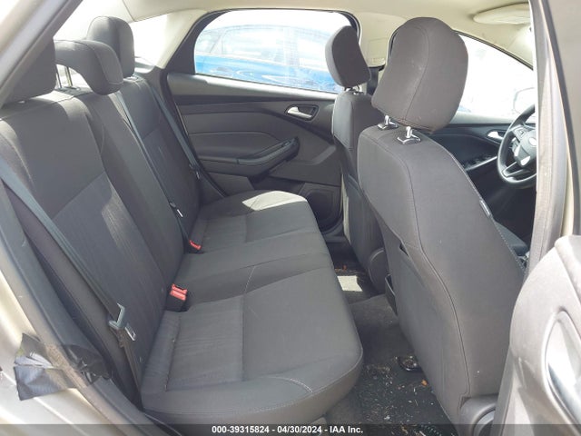 Ford FOCUS SE 2017 1FADP3FE3HL275010 Image 8