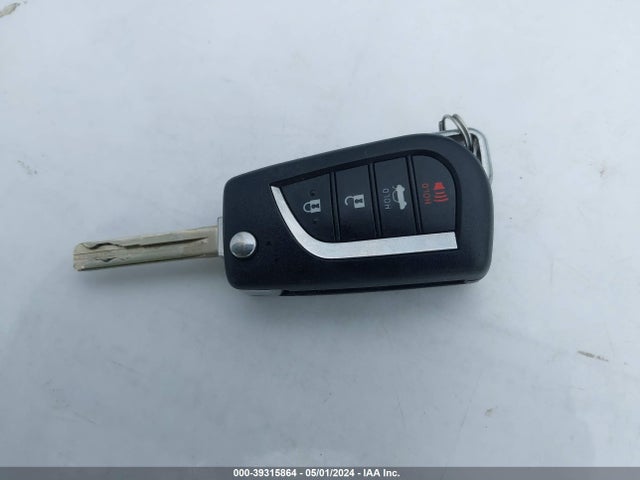 Toyota CAMRY LE 2022 4T1C11AK4NU636318 Image 11