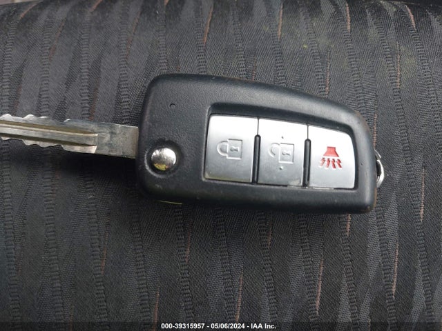 Nissan ROGUE S 2017 KNMAT2MV9HP591879 Image 11