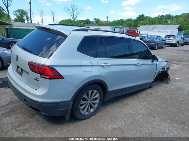 3VV0B7AX2JM120199 Volkswagen Tiguan 2.0t S