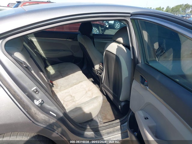 Hyundai ELANTRA SE 2017 KMHD74LF5HU110353 Image 8