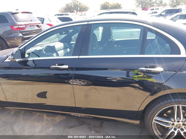 Mercedes-Benz E 300 2019 WDDZF4JB8KA555651 Image 15