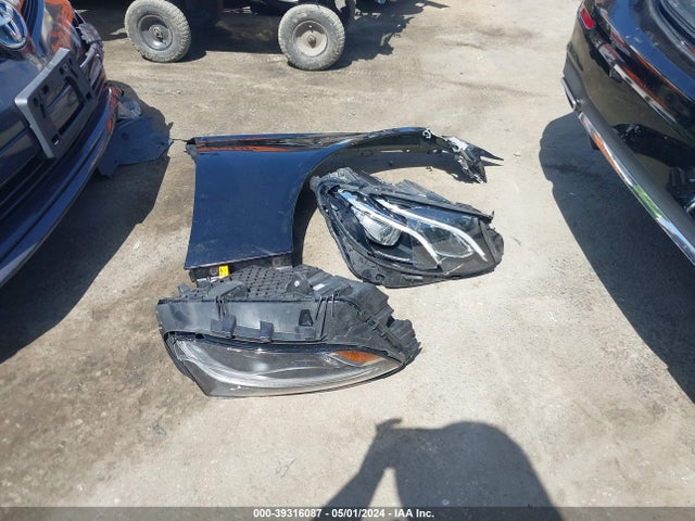 Mercedes-Benz E 300 2019 WDDZF4JB8KA555651 Image 12