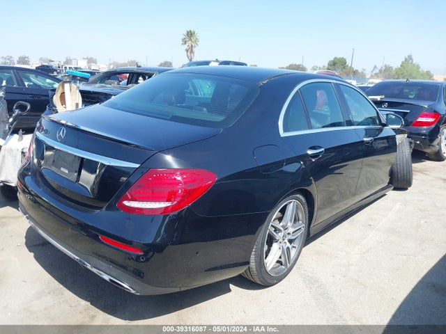 Mercedes-Benz E 300 2019 WDDZF4JB8KA555651 Image 4