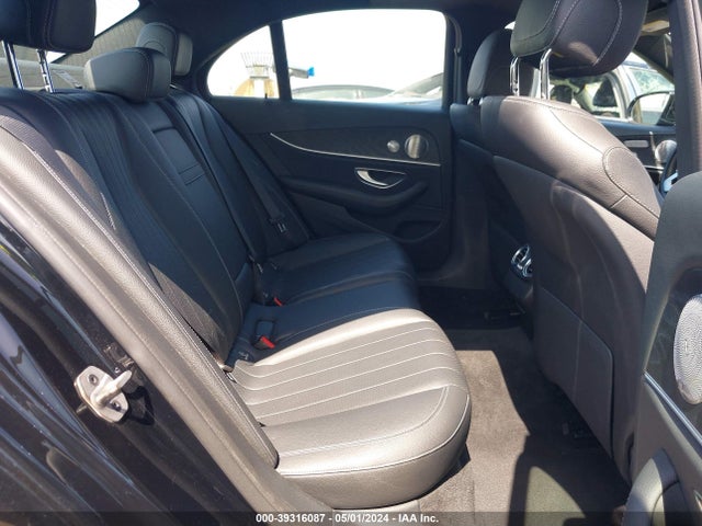 Mercedes-Benz E 300 2019 WDDZF4JB8KA555651 Image 8