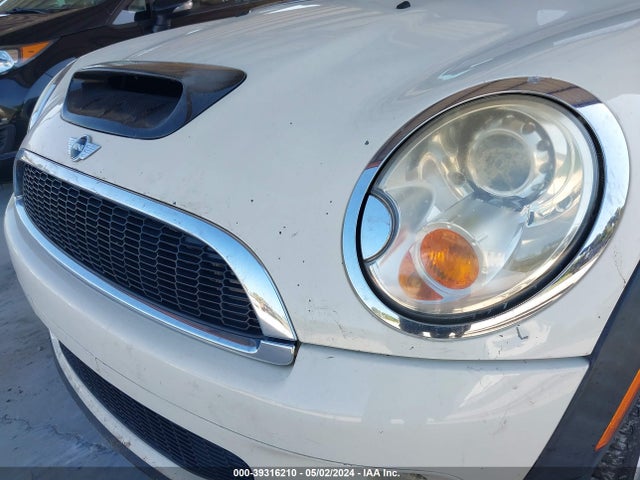 2008 MINI COOPER S WMWMF73518TV34034 Photo 5