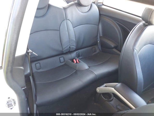 2008 MINI COOPER S WMWMF73518TV34034 Photo 7