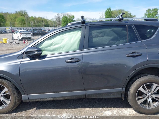 Toyota Rav4 Xle 2017 JTMRFREV0HD200699 Image 14