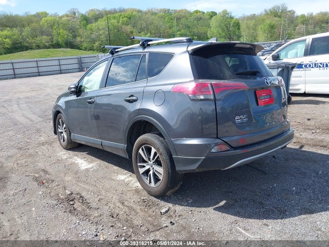 Toyota Rav4 Xle 2017 JTMRFREV0HD200699 Image 3
