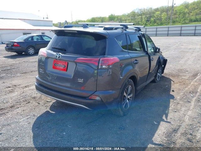 Toyota Rav4 Xle 2017 JTMRFREV0HD200699 Image 4