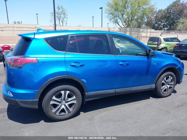 Toyota RAV4 LE 2017 JTMZFREV7HJ141748 Image 13