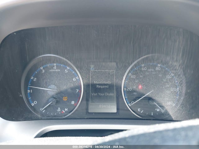 Toyota RAV4 LE 2017 JTMZFREV7HJ141748 Image 15