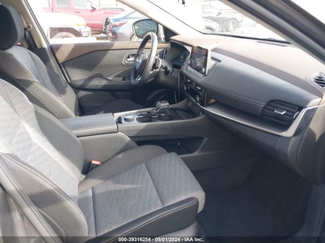JN8BT3BB7NW332509 Nissan Rogue Sv Intelligent Awd