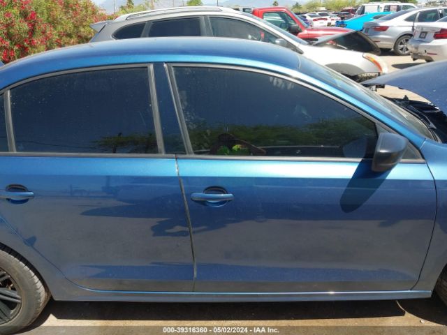 3VW267AJ9GM330523 Volkswagen Jetta 1.4t S