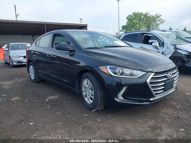 2017 5NPD74LFXHH154637 main image