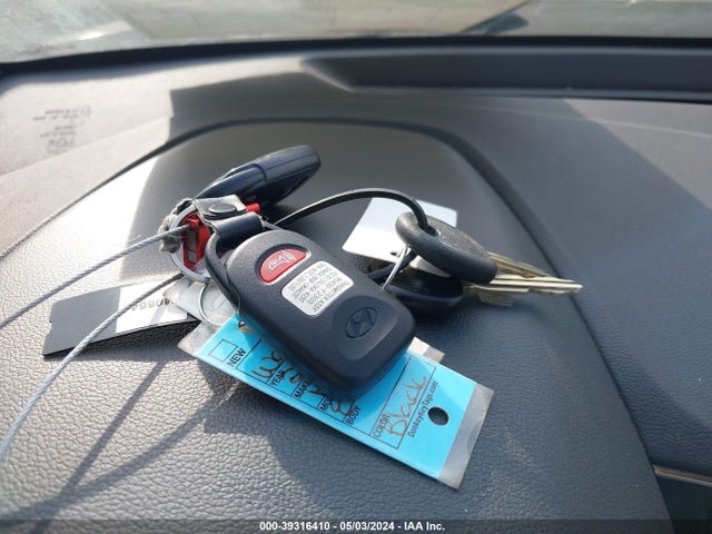 Hyundai ELANTRA SE 2017 5NPD74LFXHH154637 Image 11