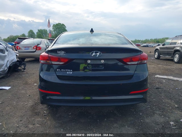 Hyundai ELANTRA SE 2017 5NPD74LFXHH154637 Image 16