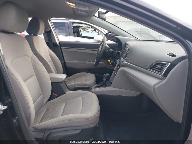 Hyundai ELANTRA SE 2017 5NPD74LFXHH154637 Image 5