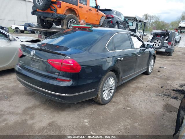 1VWBT7A32GC015106 Volkswagen Passat 1.8t Se
