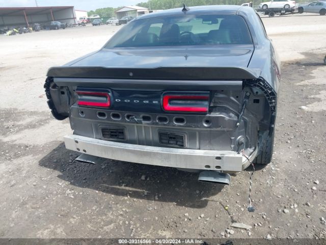 2C3CDZBT4FH724375 Dodge Challenger R/t Plus