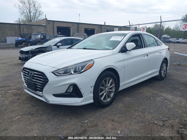 Hyundai SONATA SE 2018 5NPE24AF5JH712809 Image 2