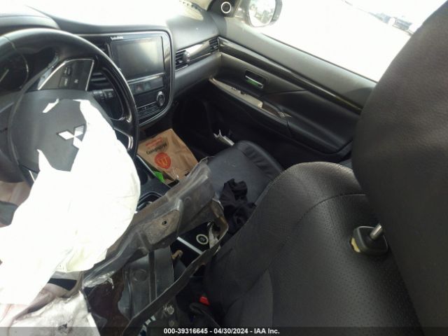 2017 MITSUBISHI OUTLANDER JA4AZ3A35HZ029337 Photo 4