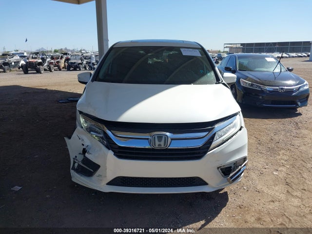 Honda Odyssey Touring 2018 5FNRL6H89JB008533 Image 12