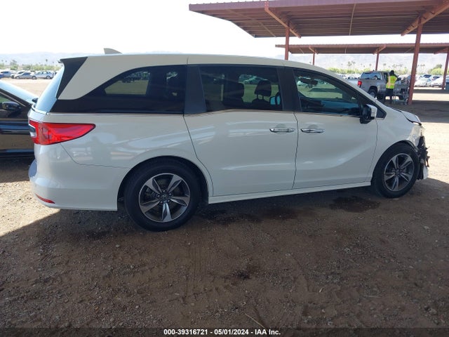 Honda Odyssey Touring 2018 5FNRL6H89JB008533 Image 13