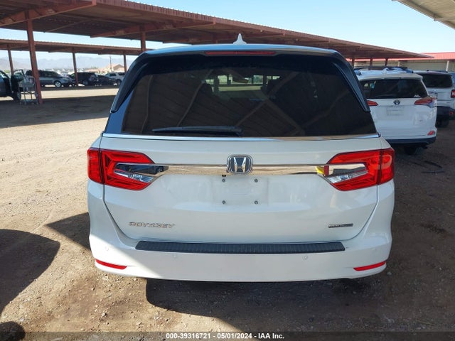 Honda Odyssey Touring 2018 5FNRL6H89JB008533 Image 16