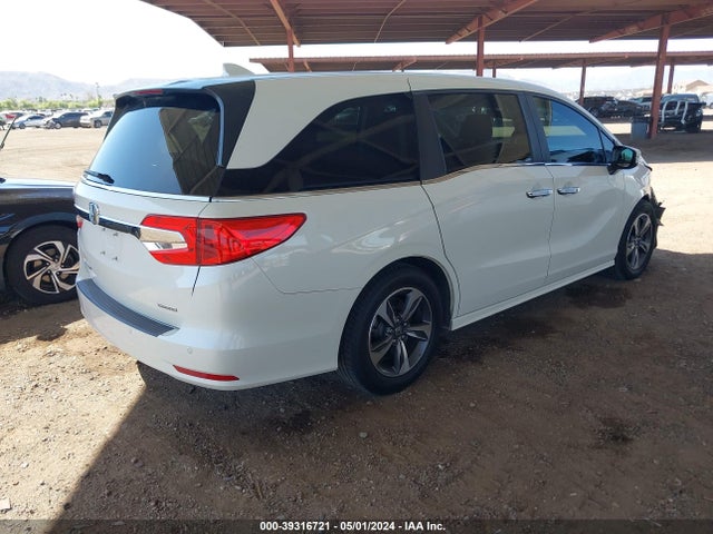Honda Odyssey Touring 2018 5FNRL6H89JB008533 Image 4