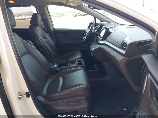 Honda Odyssey Touring 2018 5FNRL6H89JB008533 Image 5