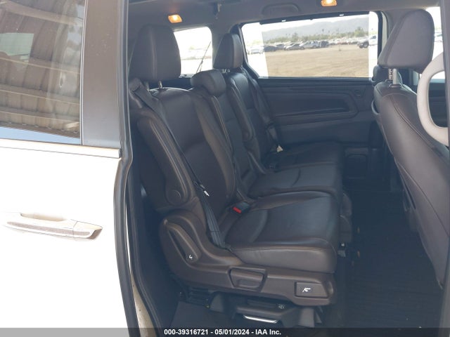 Honda Odyssey Touring 2018 5FNRL6H89JB008533 Image 8