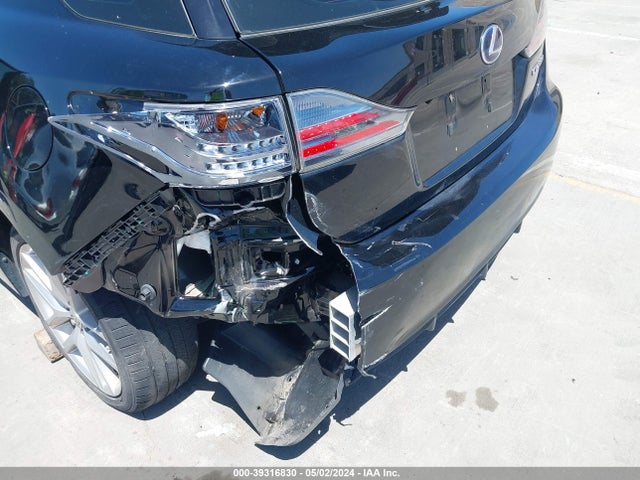 JTHKD5BH1F2231742 Lexus CT 200H