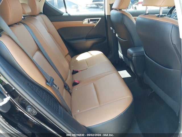 JTHKD5BH1F2231742 Lexus CT 200H