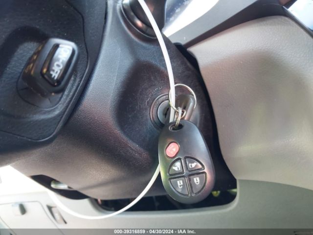 5TDKK3DC6FS675415 Toyota Sienna Le 8 Passenger