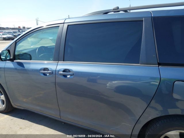 5TDKK3DC6FS675415 Toyota Sienna Le 8 Passenger