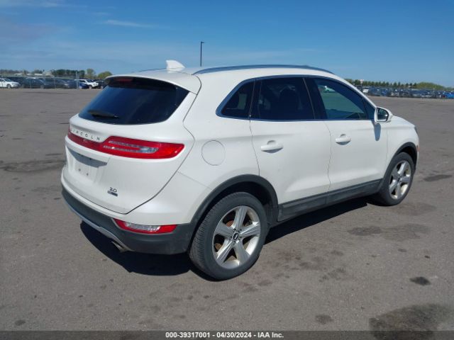 5LMCJ1C90GUJ11220 Lincoln Mkc Premier