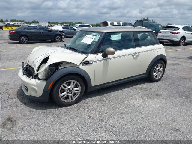 2013 MINI HARDTOP WMWSU3C52DT688235 Photo 1