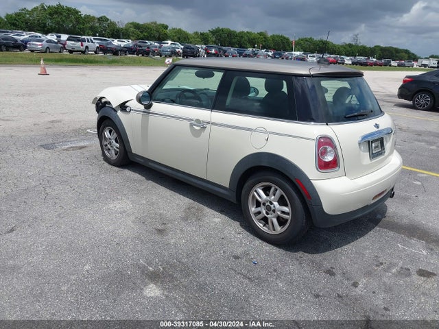 2013 MINI HARDTOP WMWSU3C52DT688235 Photo 2