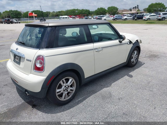 2013 MINI HARDTOP WMWSU3C52DT688235 Photo 3