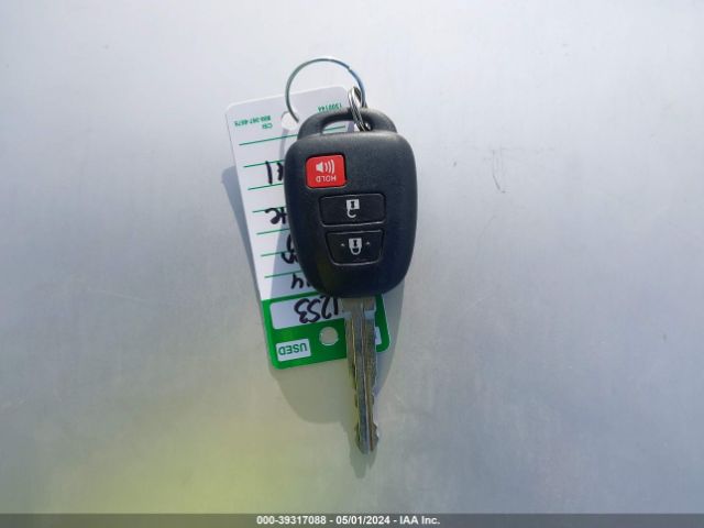 JTKKUPB45E1044141 Scion XD